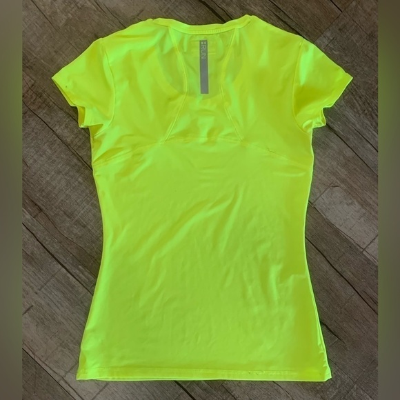 Women's Under Armour Semi-Fitted Heat Gear‎ Top - Picture 7 of 7